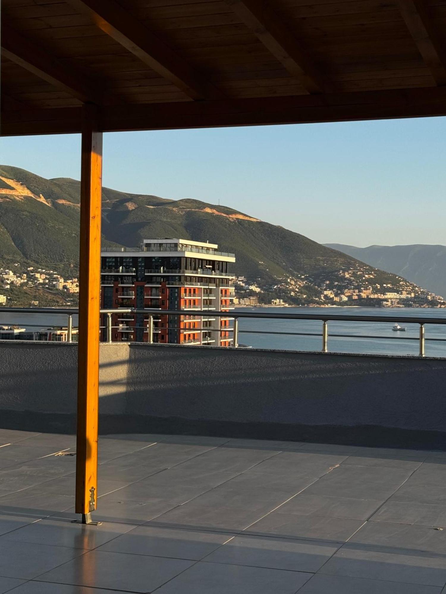 Top-floor Apartment: Amazing & Sea View Vlorë