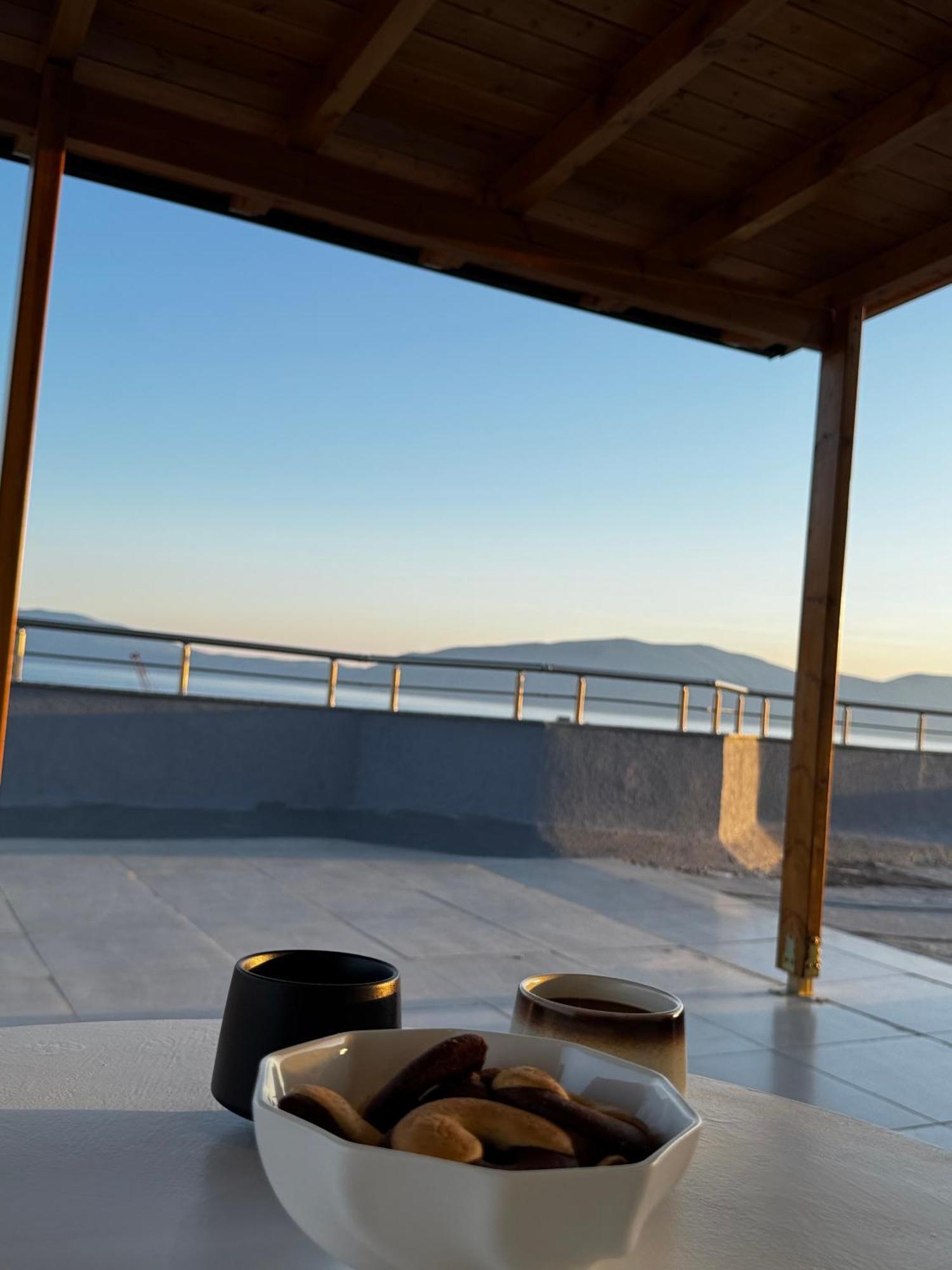 Top-floor Apartment: Amazing & Sea View *